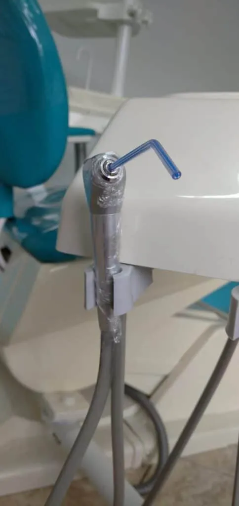 english speaking secure dentist in quito